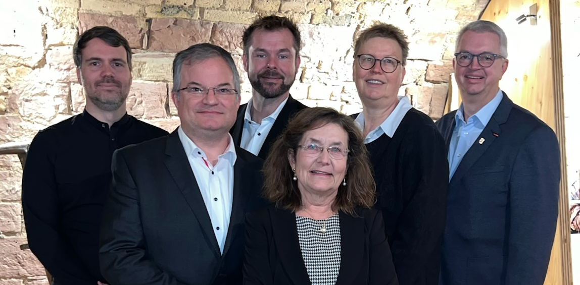 Dr. Thomas Kröger, Constantin Cattepoel, Hendrik Zwaack, Dr. Martha v. Westerholt, Petra Westedt und Bürgermeister Dirk Westedt